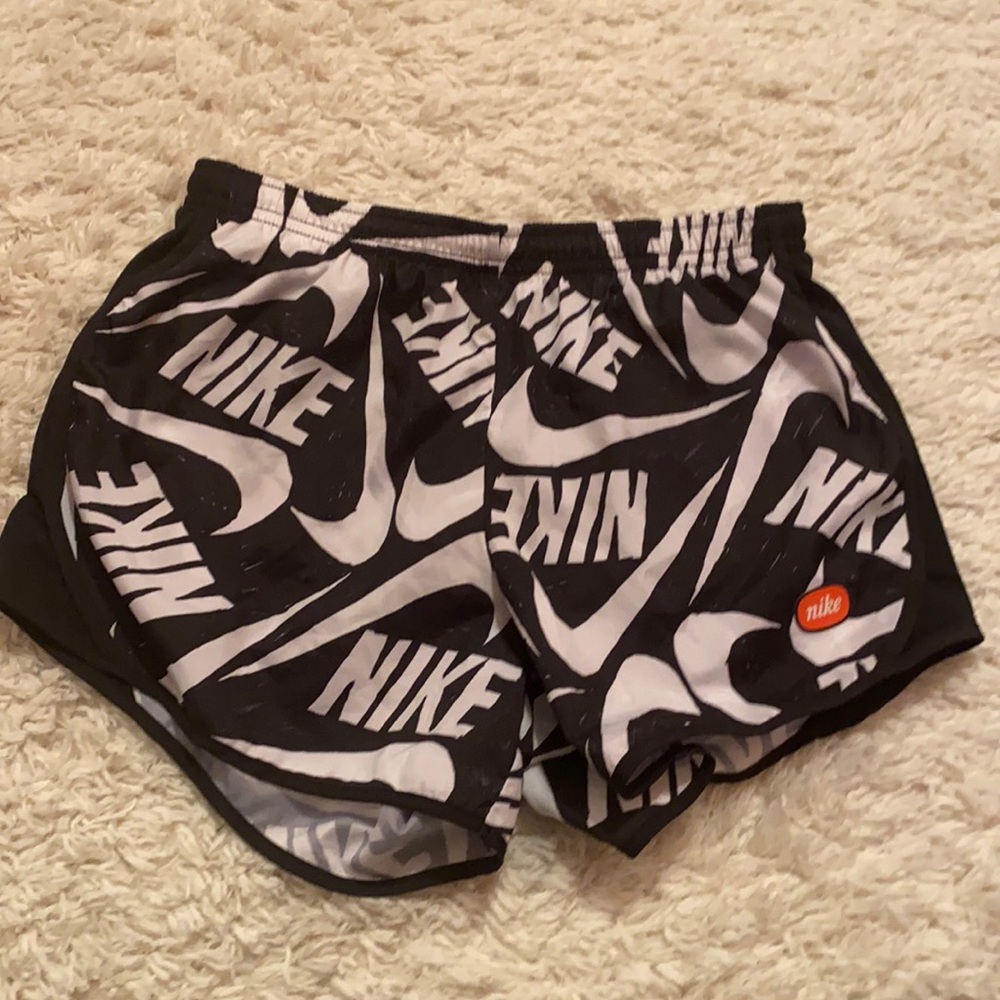 super cute girls nike shorts
